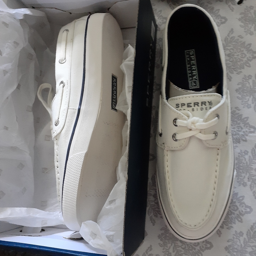 Sperrys slip on sneakers